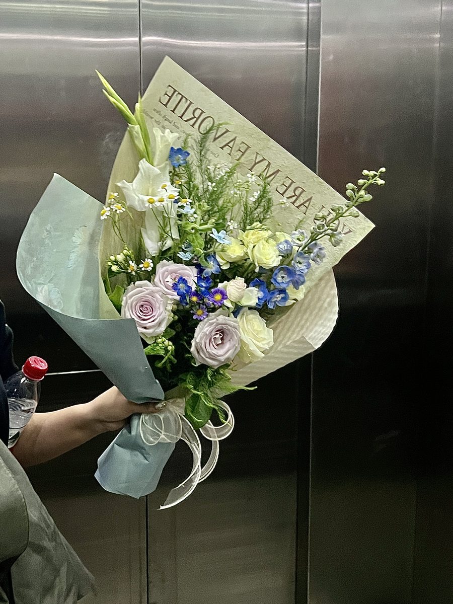 Floral arrangement No. 04